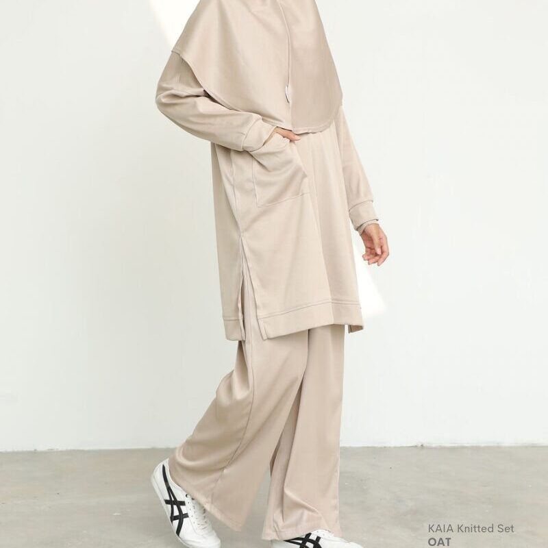 KAIA Knitted Set | Oat