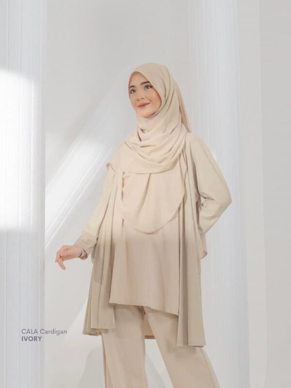CALA Cardigan Ivory