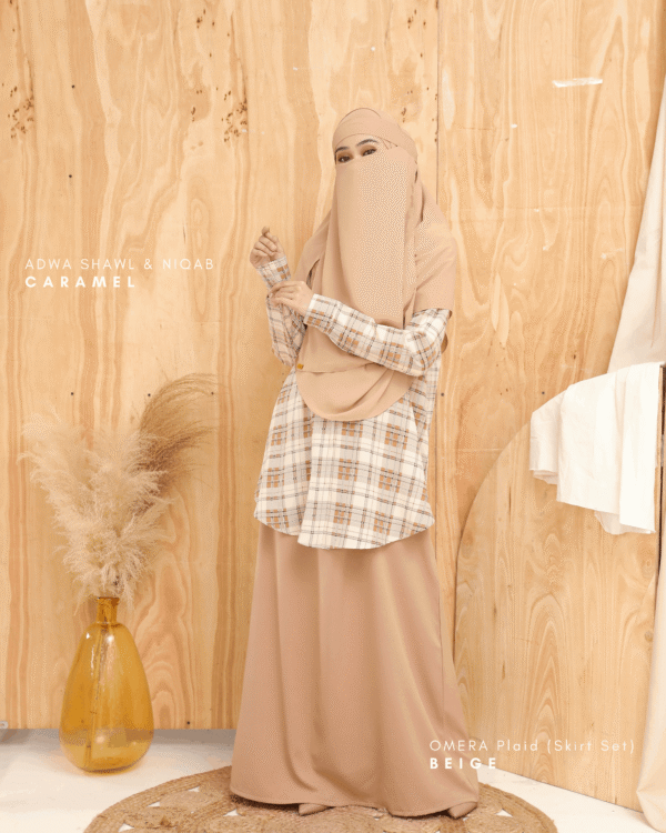 OMERA Plaid Skirt set | Beige