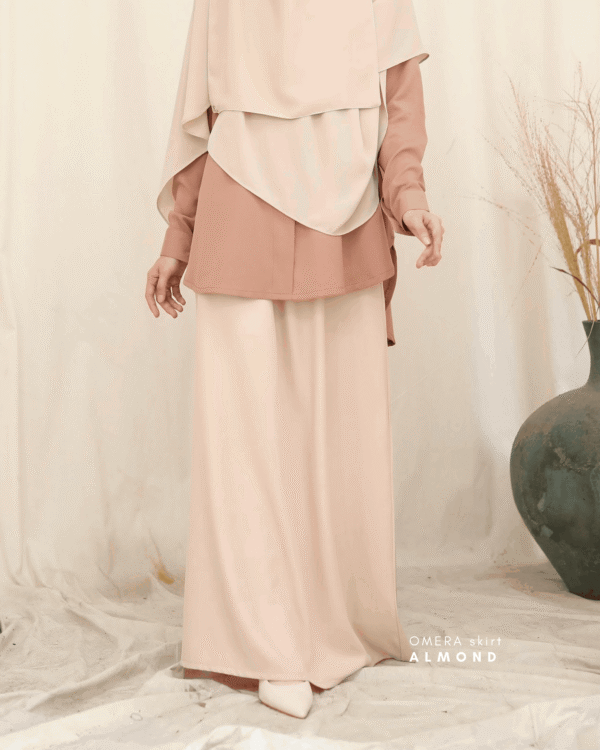 OMERA Skirt | Almond
