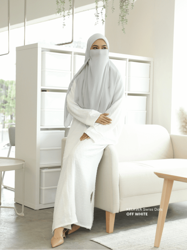 Kelawa SWISS DOTS l Off White
