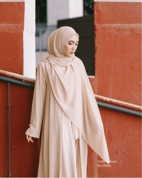 AIRAA Hijab | Blonde