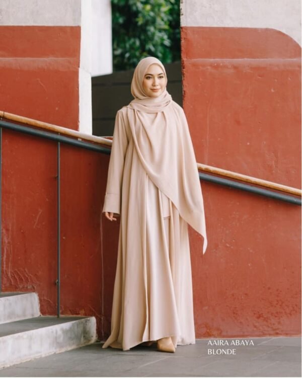 AIRAA Hijab | Blonde