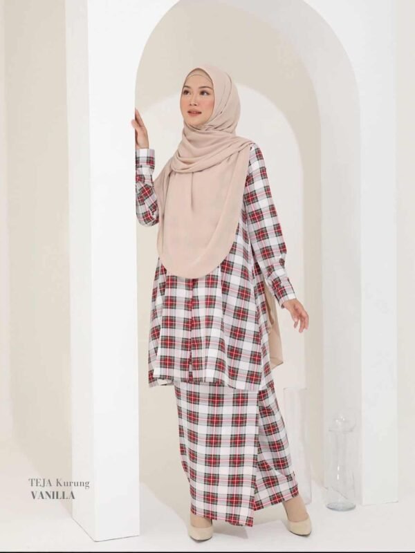 Teja Kurung | Vanilla
