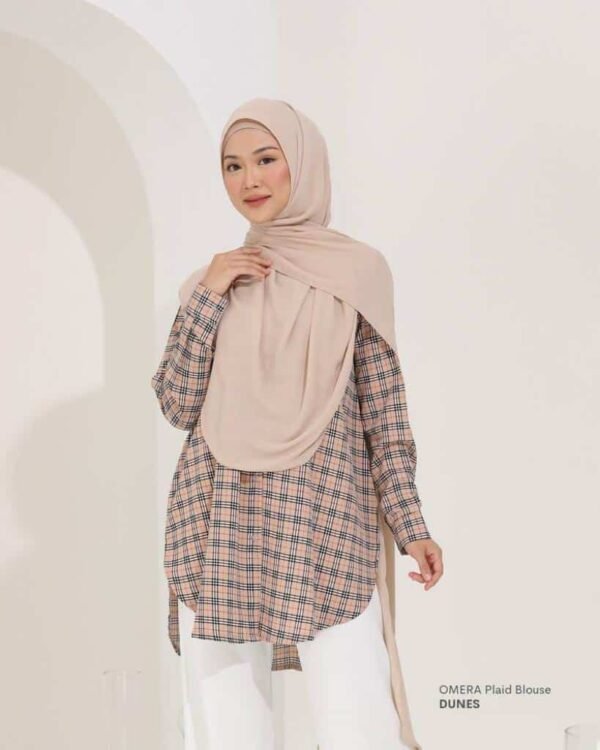 OMERA Plaid Blouse | Dunes