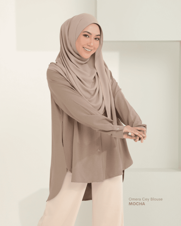 OMERA Cey Blouse | Mocha
