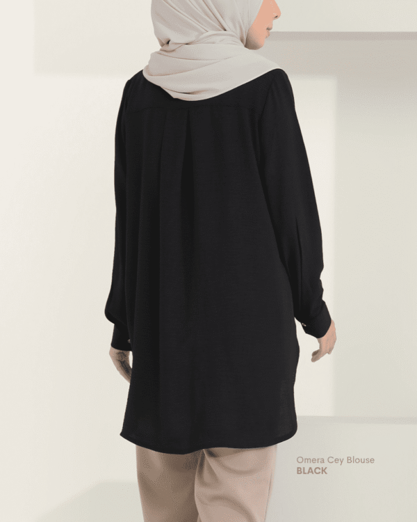 OMERA Cey Blouse | Black