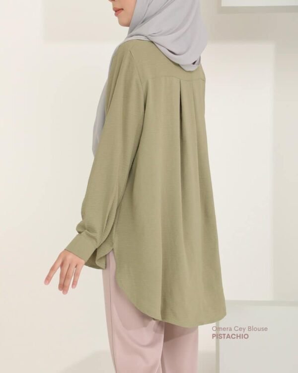 OMERA Cey Blouse | Pistachio