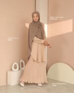 BELLA Pleated Skirt | Latte