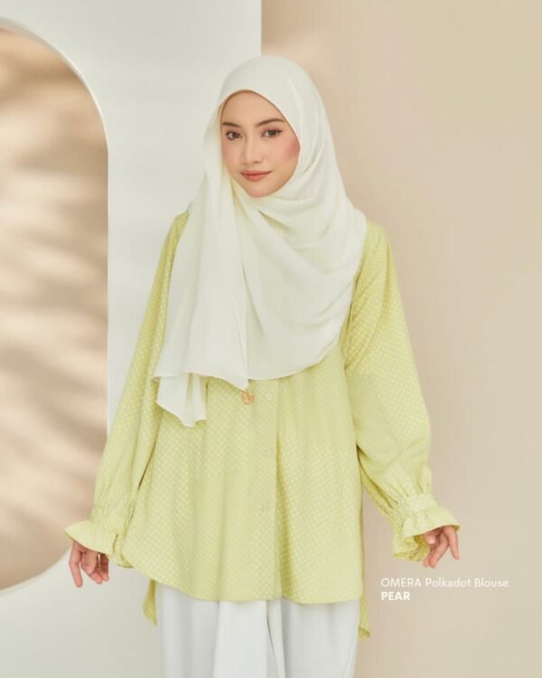 OMERA Polkadot Blouse | Pear