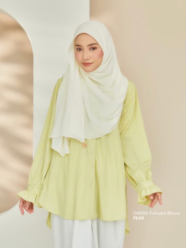 OMERA Polkadot Blouse | Pear