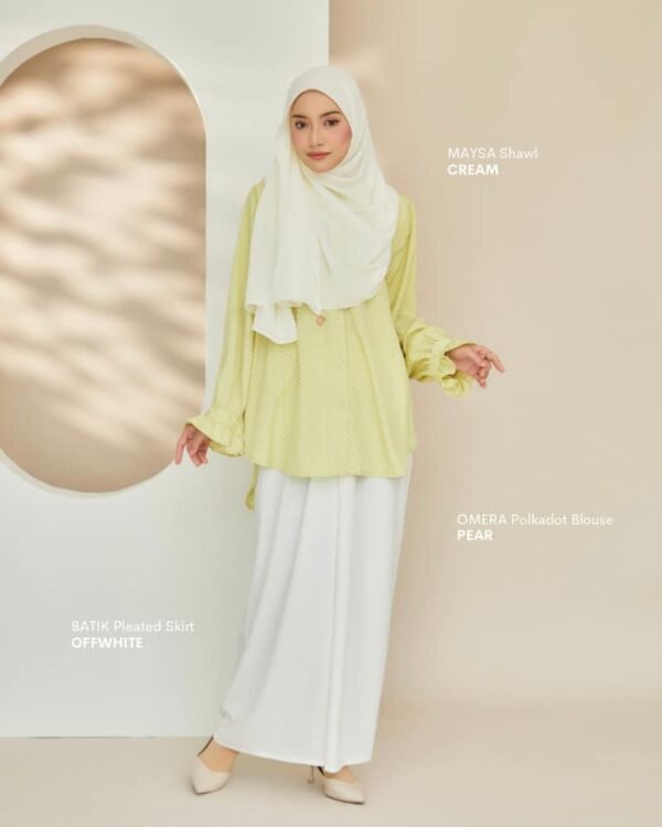 OMERA Polkadot Blouse | Pear