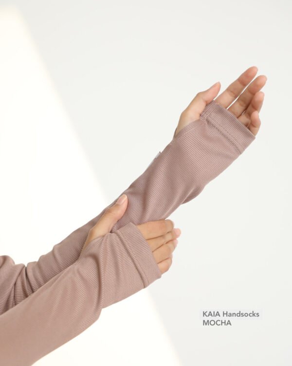 KAIA Knitted Handsocks | Mocha