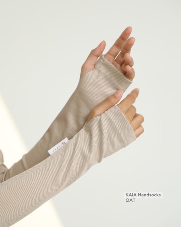 KAIA Knitted Handsocks | Oat