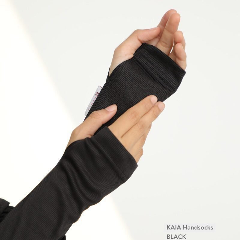 KAIA Knitted Handsocks | Black