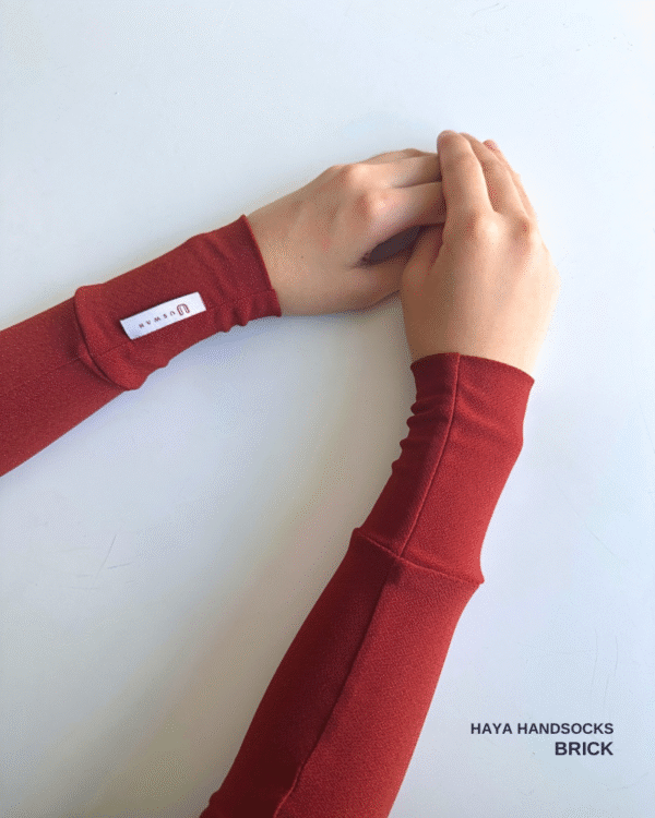 Haya Handsocks | Brick