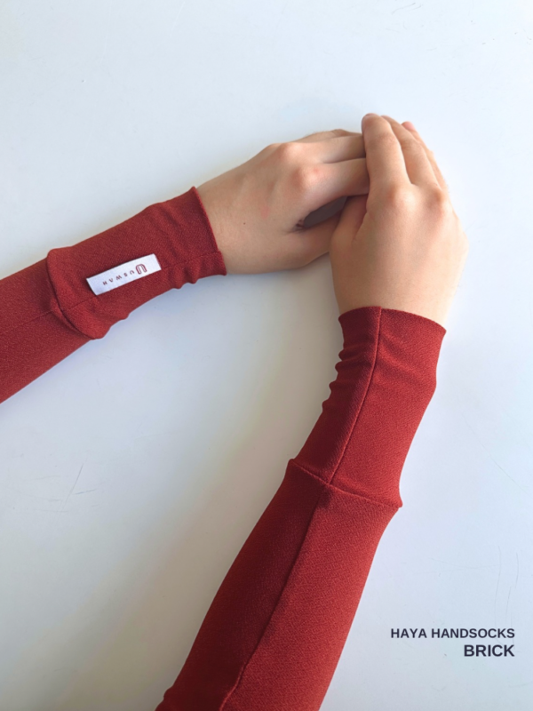 Haya Handsocks | Brick
