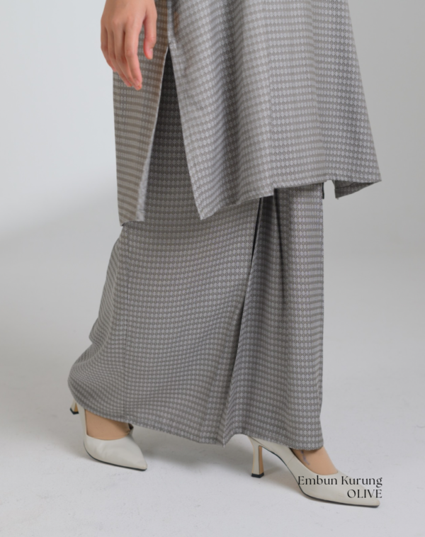 EMBUN Kurung Riau | Olive